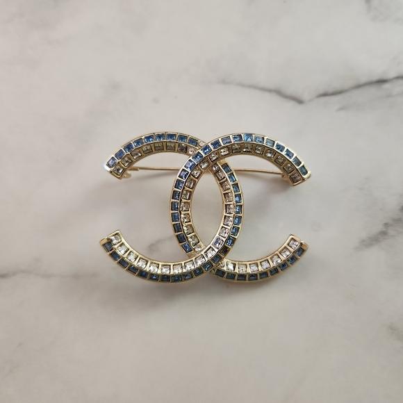 Chanel Brooch - Picture 1 of 3